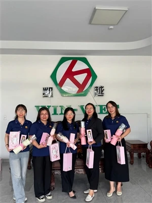 اس کی طاقت درستی کے مینوفیکچرنگ میں چمکتی ہے – WIN{0}VIET نے خواتین کے عالمی دن پر خواتین ملازمین...